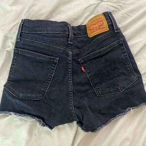 Women’s Levi shorts